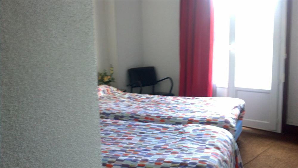 Hotel Des Arts Lourdes Exterior foto